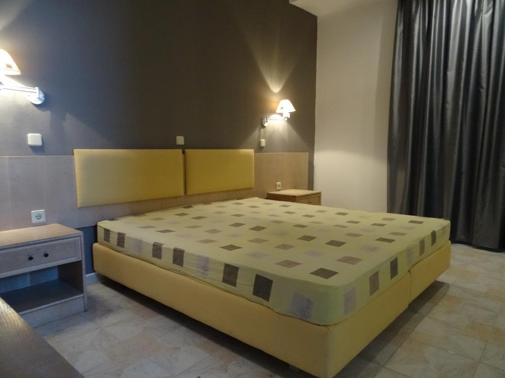 פליראקי Evas Rooms מראה חיצוני תמונה